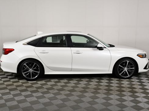 Certified 2024 Honda Civic Touring image 5