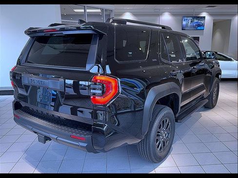 Used 2025 Toyota 4Runner SR5 AWD/4WD image 8
