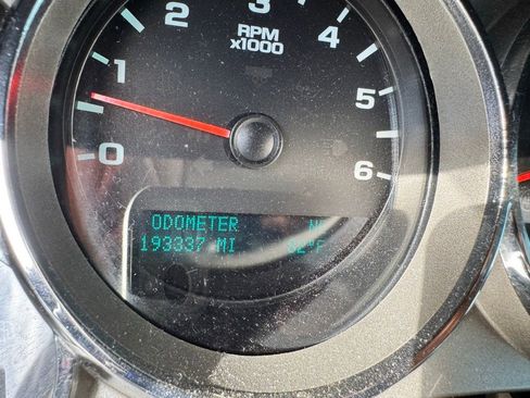 Used 2012 GMC Sierra 1500 SLE w/ Power Tech Package AWD/4WD image 4