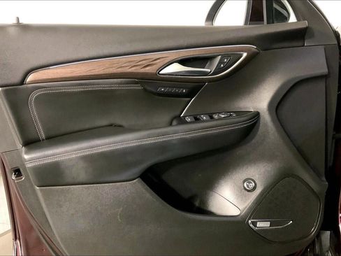 Used 2023 Buick Envision Avenir image 24