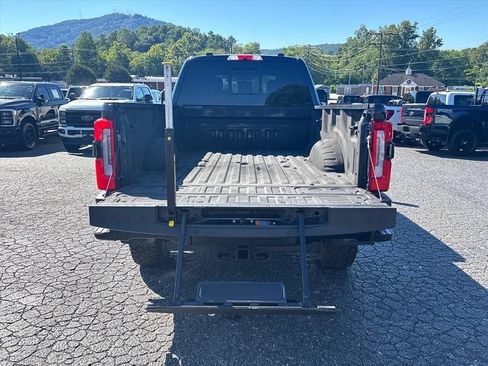 Used 2023 Ford F250 Platinum AWD/4WD image 7