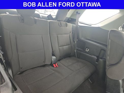 Used 2023 Ford Explorer XLT w/ Class IV Trailer Tow Package AWD/4WD image 16