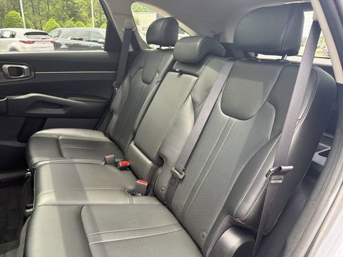Certified 2023 Kia Sorento S w/ Panoramic Sunroof Package FWD image 23