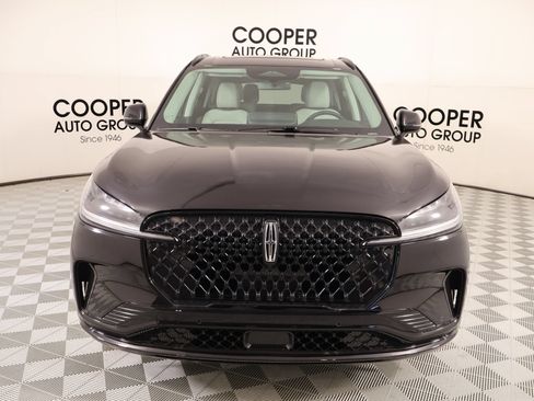 New 2026 Lincoln Aviator AWD w/ Jet Appearance Package image 10