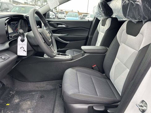 New 2026 Chevrolet Trax LS w/ Driver Confidence Package image 21