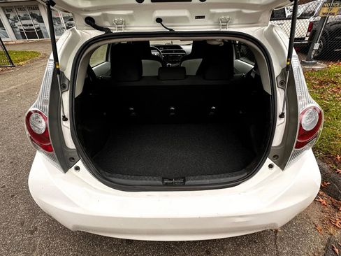 Used 2013 Toyota Prius C Three image 9