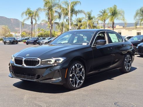 New 2026 BMW 330i Sedan w/ Convenience Package RWD image 5