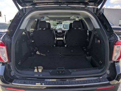 Used 2021 Ford Explorer Limited w/ Equipment Group 301A RWD image 11