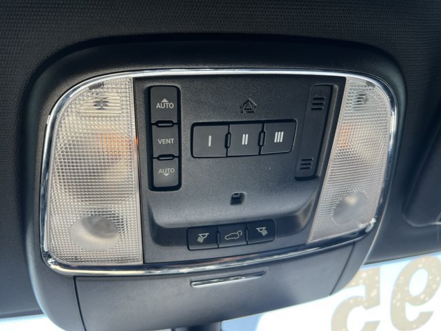 Used 2018 Jeep Grand Cherokee Limited AWD/4WD image 27