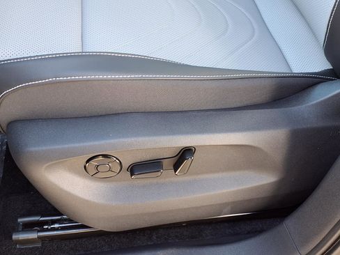 New 2026 Volkswagen Tiguan SE R-Line image 13