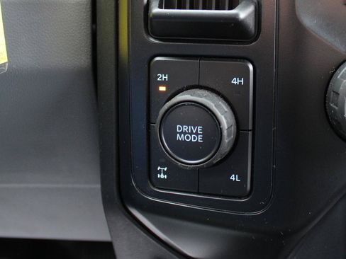 Used 2025 Ford F250 XL w/ FX4 Off-Road Package AWD/4WD image 34