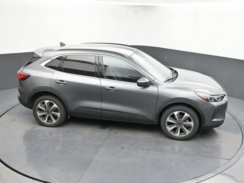 Used 2024 Ford Escape Platinum AWD/4WD image 15