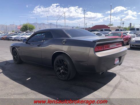 Used 2013 Dodge Challenger R/T image 6