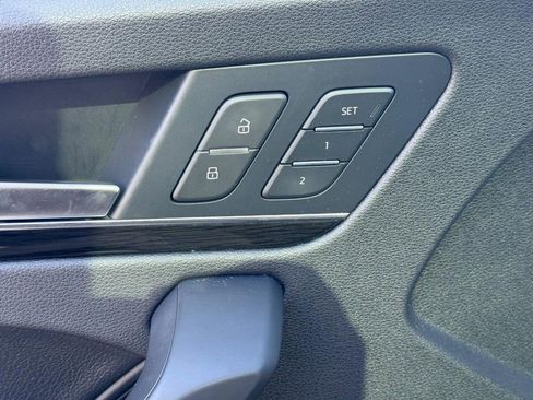 Used 2018 Audi Q5 Prestige w/ Prestige Package image 25