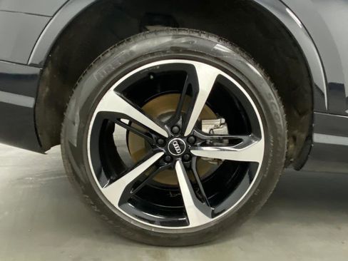 Used 2019 Audi Q7 3.0T Prestige w/ Prestige Package image 17