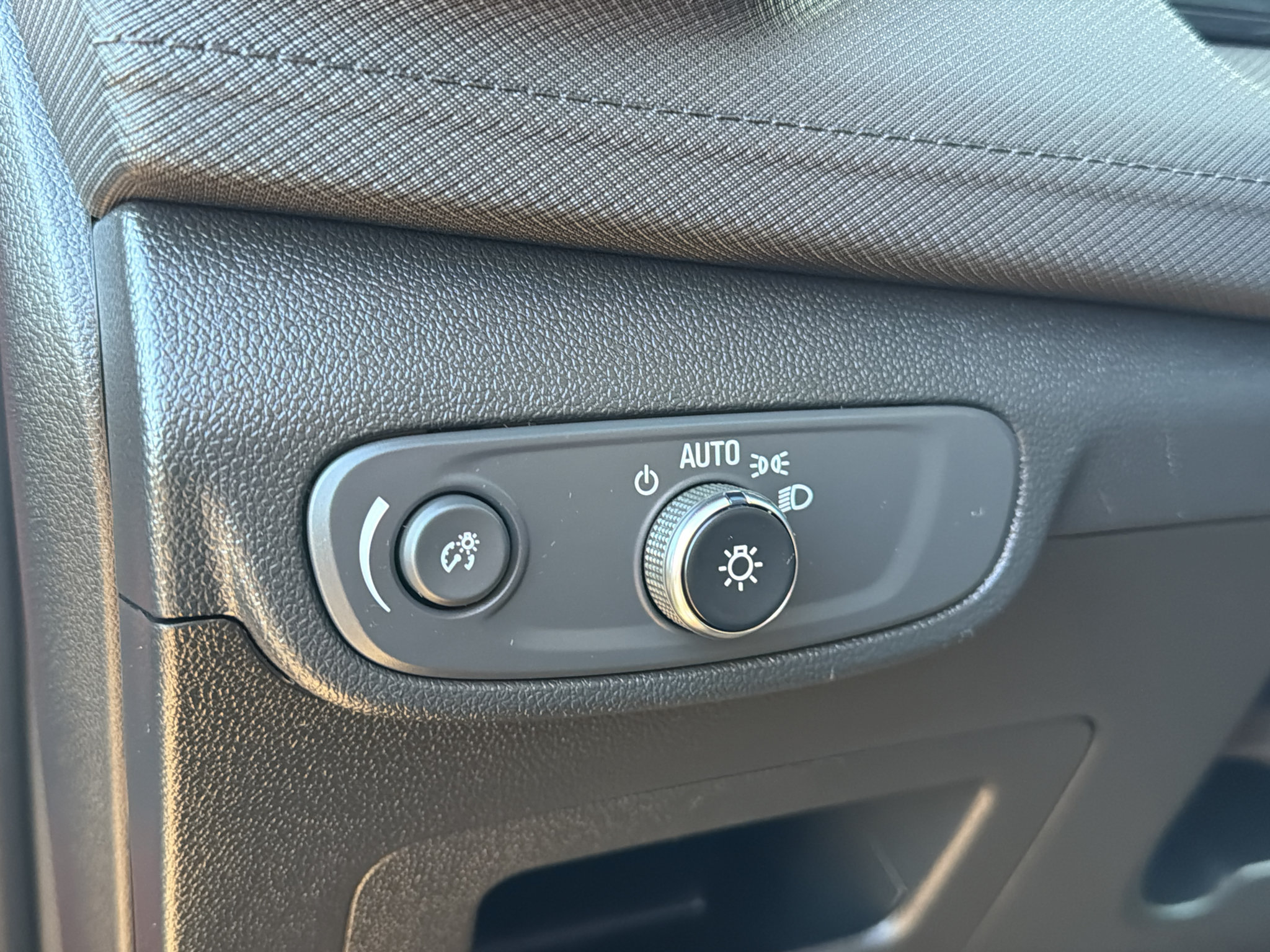 Used 2024 Chevrolet TrailBlazer LT w/ Convenience Package FWD image 14