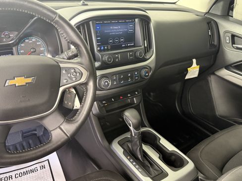 Used 2022 Chevrolet Colorado LT w/ Fleet Safety Package AWD/4WD image 12