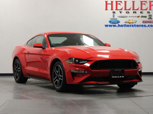 Used 2018 Ford Mustang GT RWD image 1