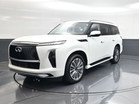 Used 2025 INFINITI QX80 Sensory image 7