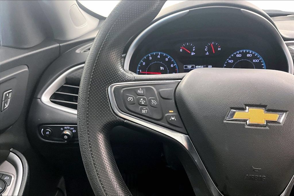 Used 2024 Chevrolet Malibu LT FWD image 17