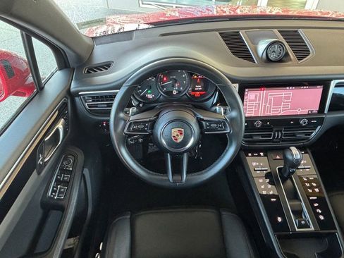 Used 2023 Porsche Macan AWD/4WD image 9