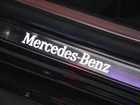 Used 2023 Mercedes-Benz S 580e 4MATIC Sedan image 16