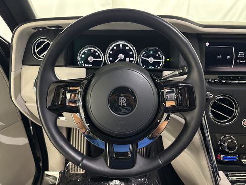 Used 2021 Rolls-Royce Cullinan AWD/4WD image 11