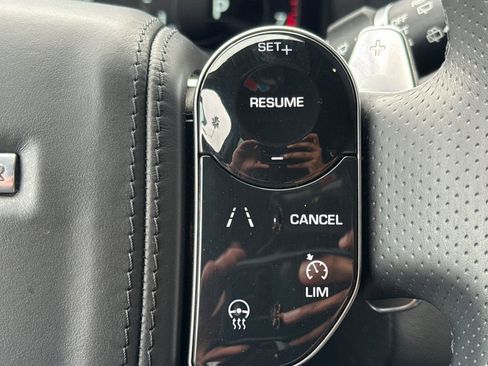 Used 2021 Land Rover Range Rover Sport HSE Silver Edition image 29