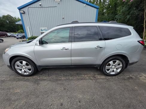 Used 2015 Chevrolet Traverse LTZ AWD/4WD image 8