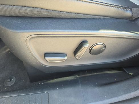 Used 2025 Ford Escape SE image 26