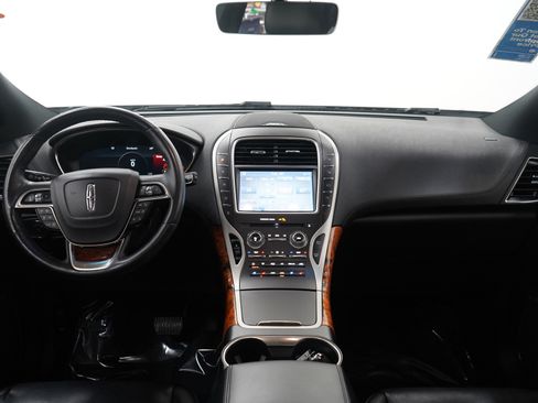 Used 2019 Lincoln Nautilus Reserve image 16