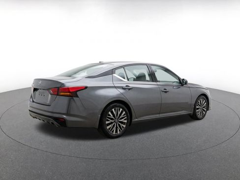 Used 2026 Nissan Altima 2.5 SV FWD image 9