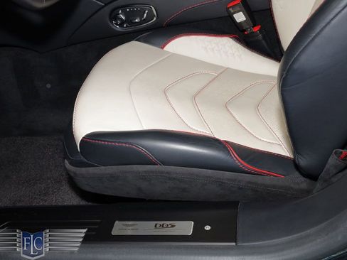 Used 2022 Aston Martin DBS Superleggera image 17