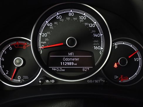Used 2018 Volkswagen Beetle 2.0T S FWD image 23