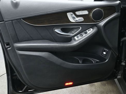 Used 2018 Mercedes-Benz GLC 43 AMG 4MATIC image 10