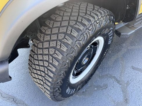 Used 2023 Ford Bronco Heritage Edition image 15