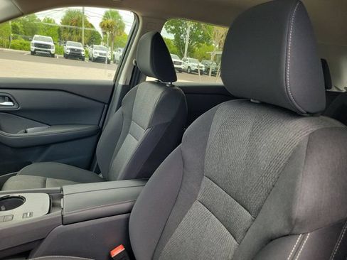 Certified 2026 Nissan Rogue SV FWD image 16