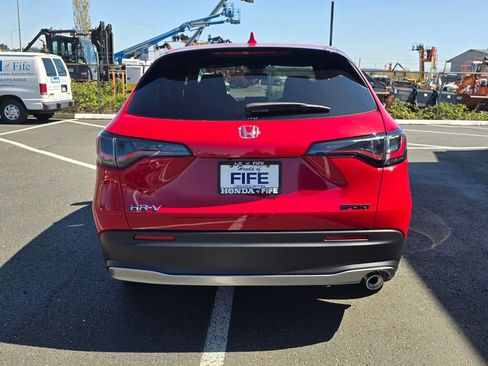 New 2025 Honda HR-V Sport image 4