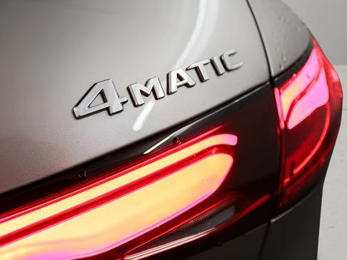 Used 2024 Mercedes-Benz GLC 300 4MATIC image 42