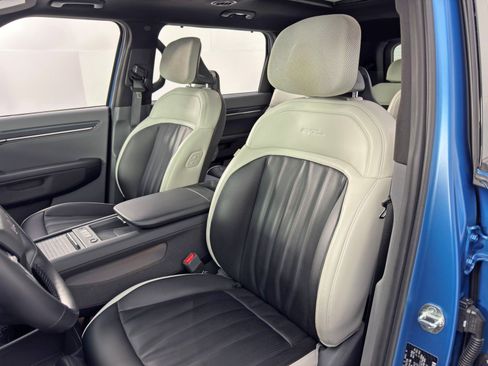 Used 2024 Kia EV9 GT-Line image 41