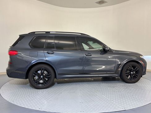 Used 2021 BMW X7 M50i w/ Dynamic Handling Package image 8