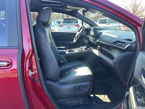 Used 2025 Toyota Sienna XSE image 18