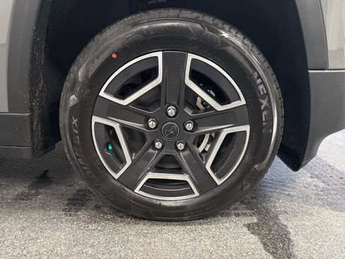 New 2026 Jeep Cherokee Limited AWD/4WD image 12