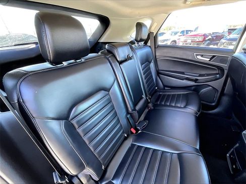 Used 2023 Ford Edge SEL w/ Convenience Package image 15