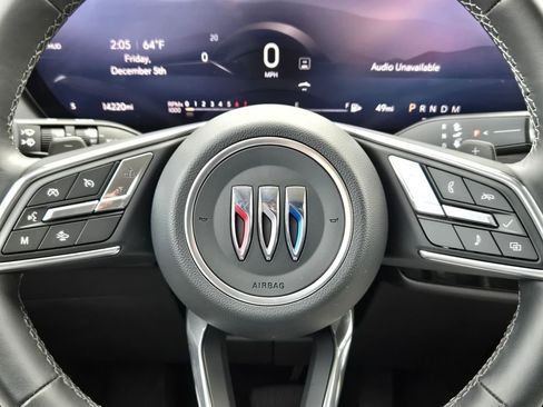 Used 2025 Buick Envision Preferred image 16