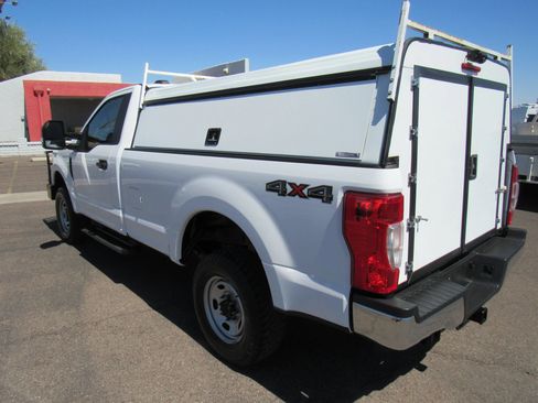 Used 2020 Ford F250 XL w/ Power Equipment Group AWD/4WD image 8