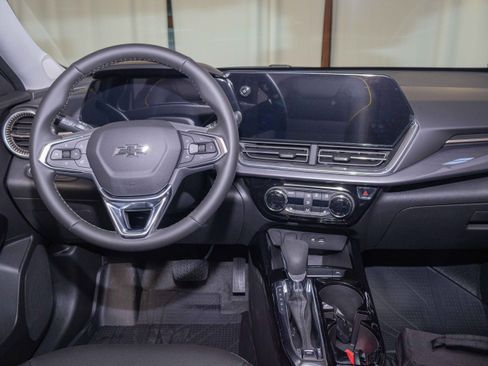 New 2026 Chevrolet Trax ACTIV w/ Driver Confidence Package image 13