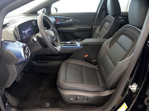 Certified 2025 Chevrolet Equinox EV LT w/ Convenience Package II image 15