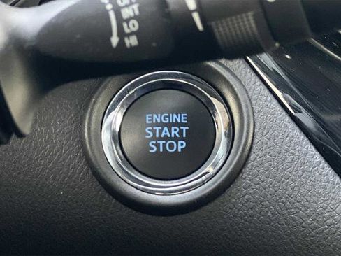 Certified 2021 Toyota C-HR XLE image 24