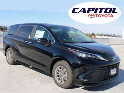 New 2025 Toyota Sienna XLE